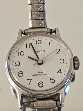 Timex Silver White Dial Women's Analog Watch